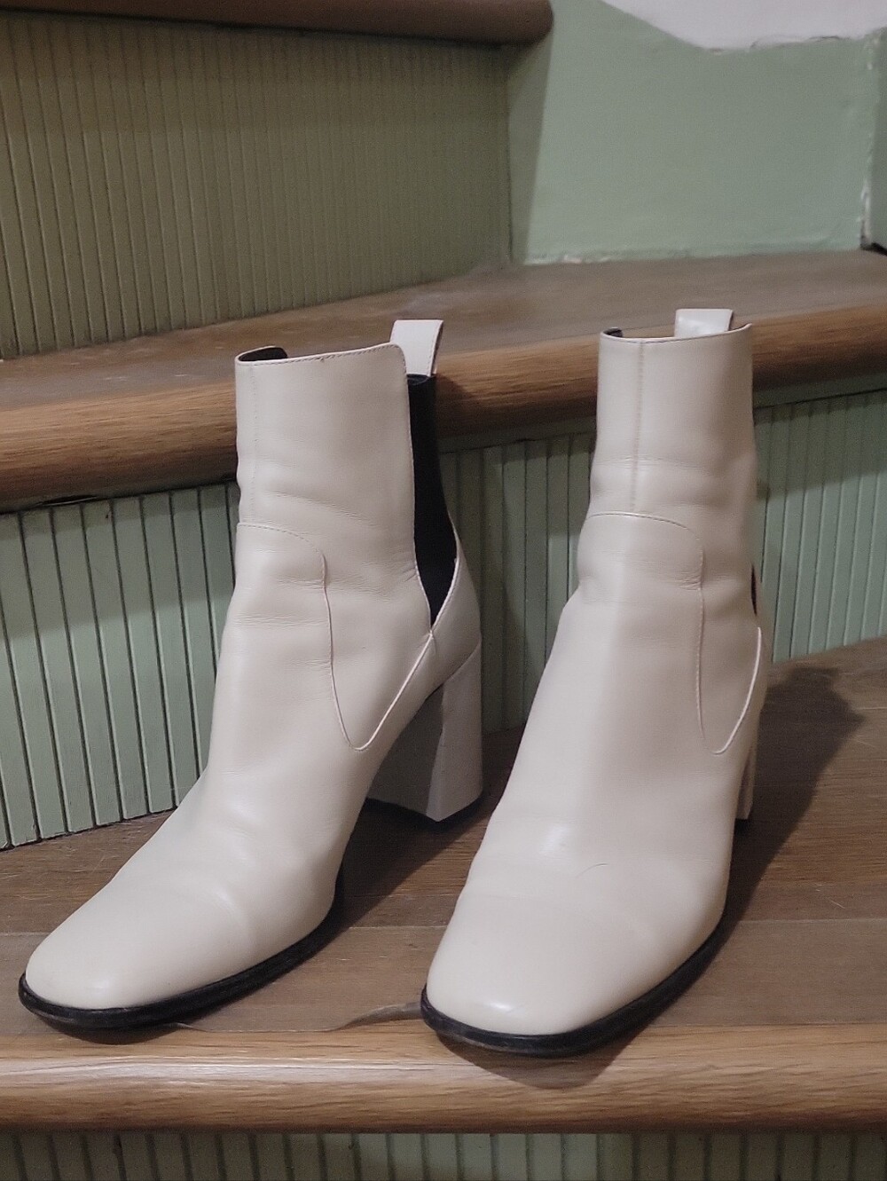 Via Spiga Off-White Block Heel Chelsea Ankle Boots